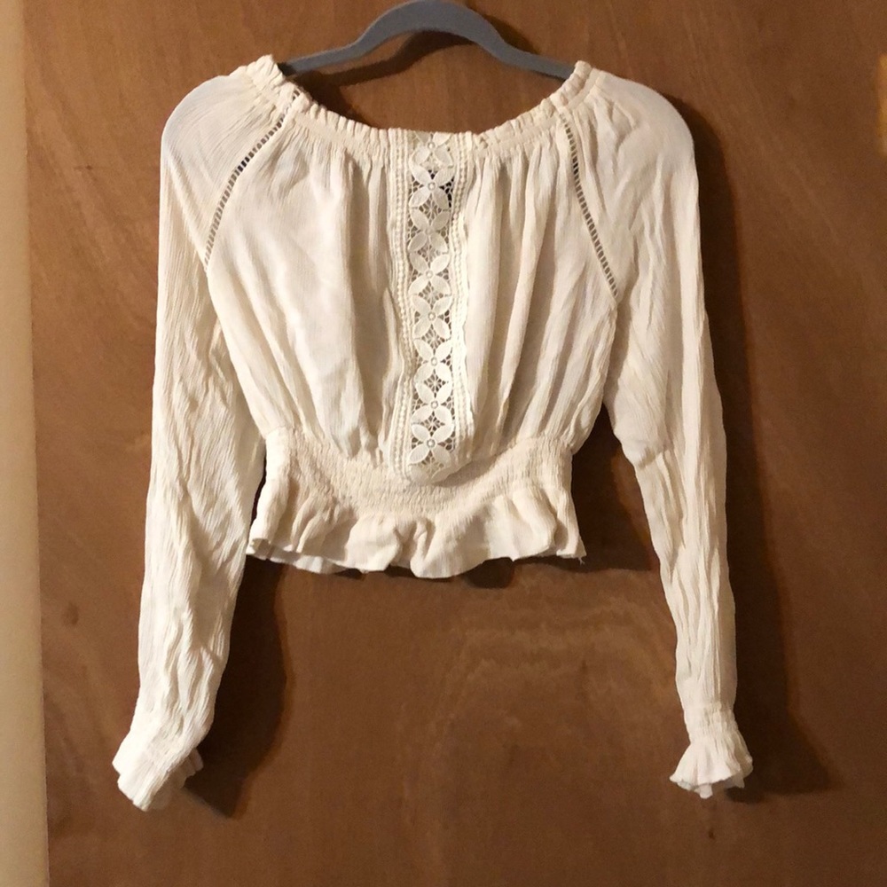 White long sleeve crop top